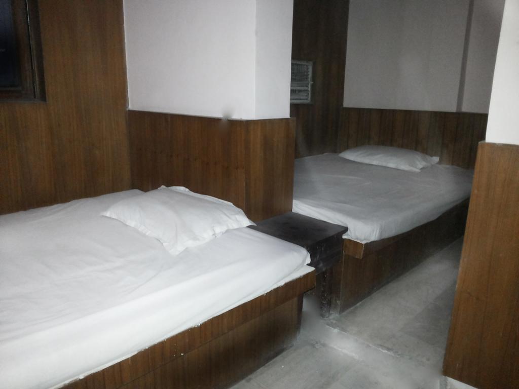Mahesh Guest House Нью-Делі Номер фото